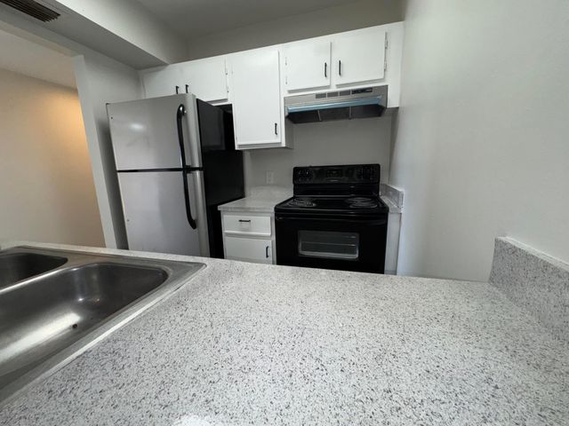 1798 Abbey Road Unit 205, West Palm Beach, FL 33415