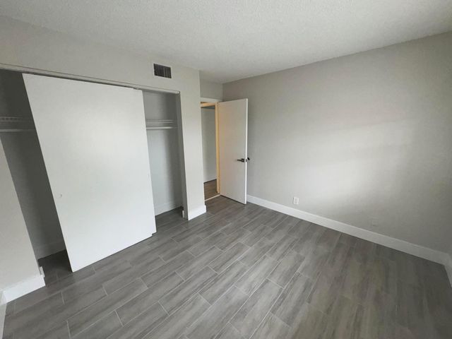 1798 Abbey Road Unit 205, West Palm Beach, FL 33415