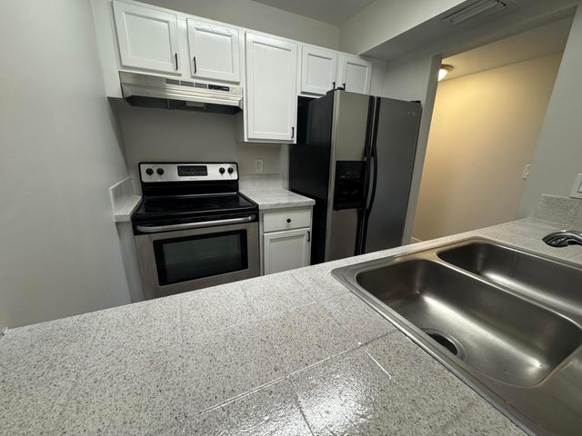 1798 Abbey Road Unit 205, West Palm Beach, FL 33415