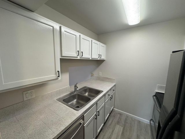 1798 Abbey Road Unit 205, West Palm Beach, FL 33415