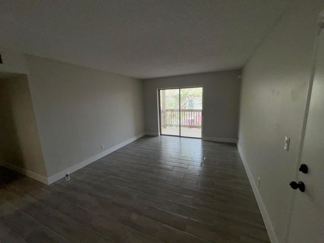 1798 Abbey Road Unit 205, West Palm Beach, FL 33415