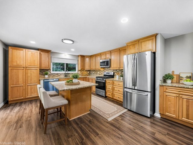 72 E Bluff Rd 72, Ashland, MA 01721