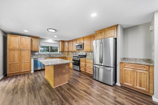 72 E Bluff Rd 72, Ashland, MA 01721
