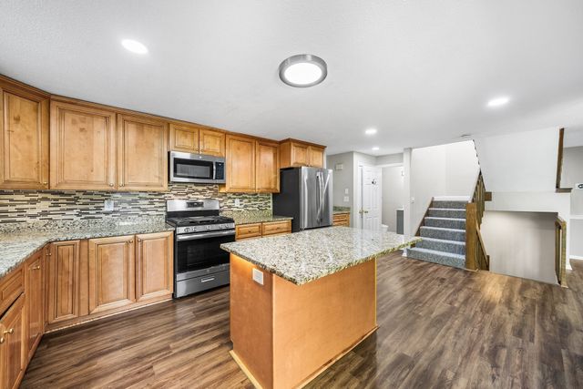 72 E Bluff Rd 72, Ashland, MA 01721