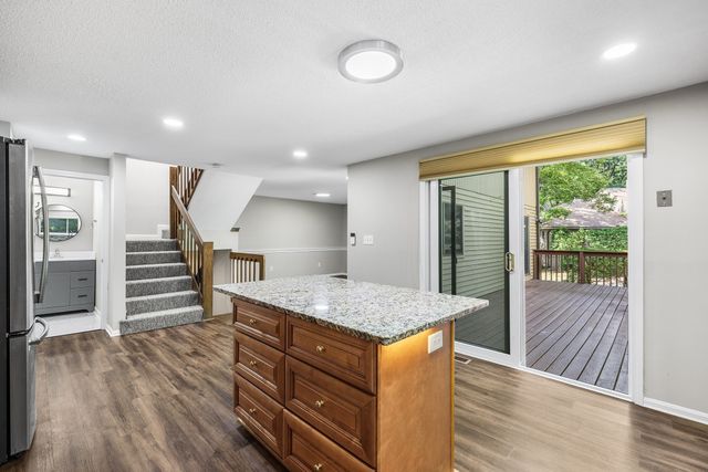 72 E Bluff Rd 72, Ashland, MA 01721