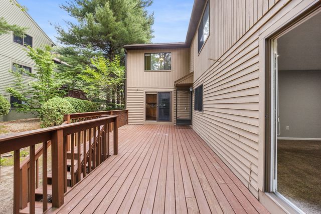 72 E Bluff Rd 72, Ashland, MA 01721