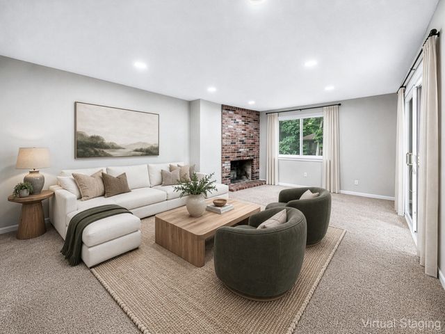 72 E Bluff Rd 72, Ashland, MA 01721