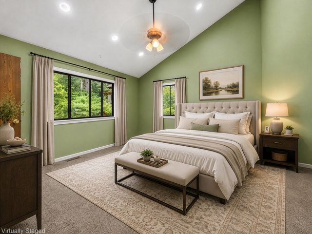 72 E Bluff Rd 72, Ashland, MA 01721