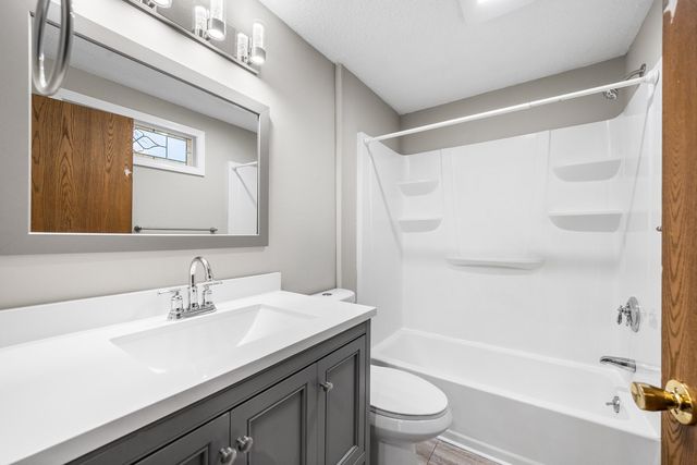 72 E Bluff Rd 72, Ashland, MA 01721