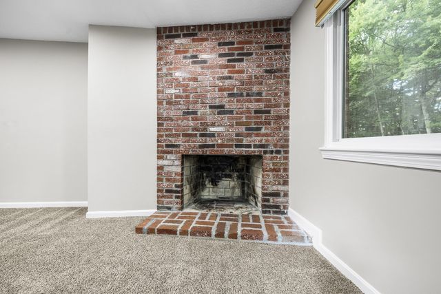 72 E Bluff Rd 72, Ashland, MA 01721