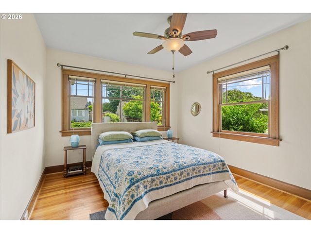 2621 Se 81ST Ave, Portland, OR 97206