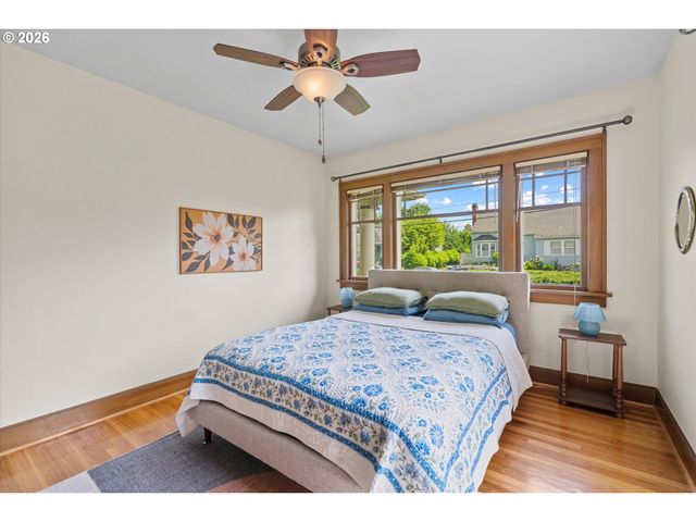 2621 Se 81ST Ave, Portland, OR 97206