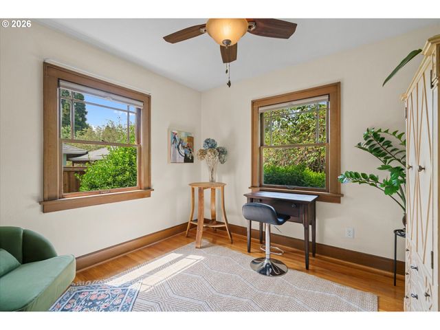 2621 Se 81ST Ave, Portland, OR 97206