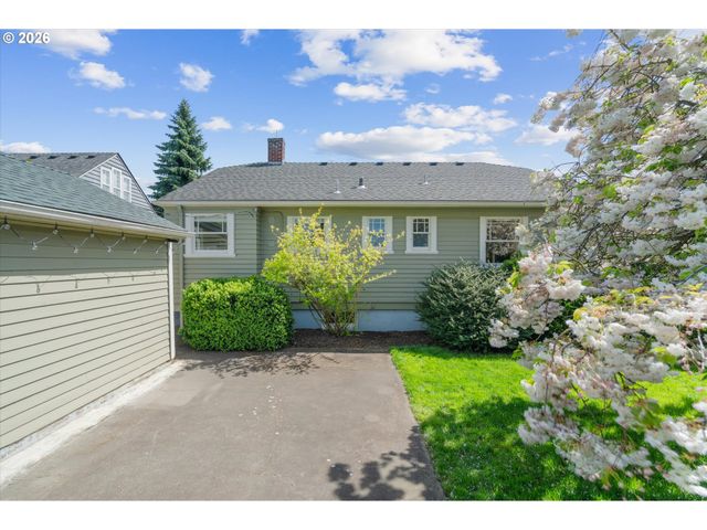 2621 Se 81ST Ave, Portland, OR 97206