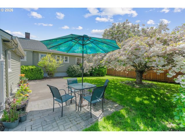 2621 Se 81ST Ave, Portland, OR 97206