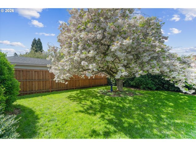 2621 Se 81ST Ave, Portland, OR 97206