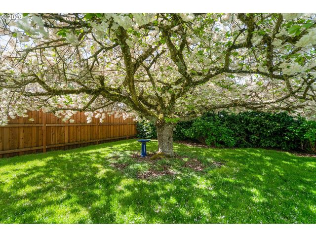 2621 Se 81ST Ave, Portland, OR 97206