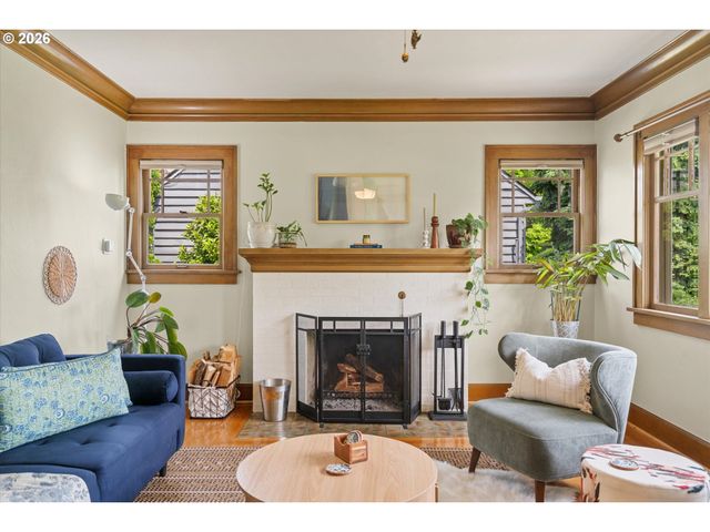 2621 Se 81ST Ave, Portland, OR 97206