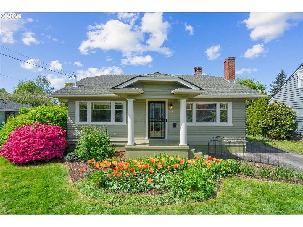 2621 Se 81ST Ave, Portland, OR 97206