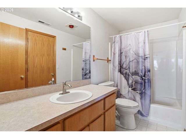 7013 Ne 165TH Ave, Vancouver, WA 98682