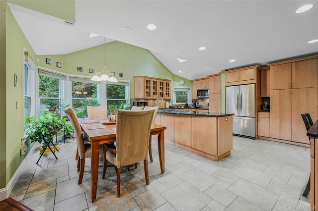 8 Margaret Avenue, Nesconset, NY 11767