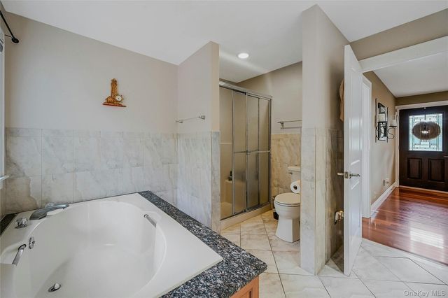 8 Margaret Avenue, Nesconset, NY 11767