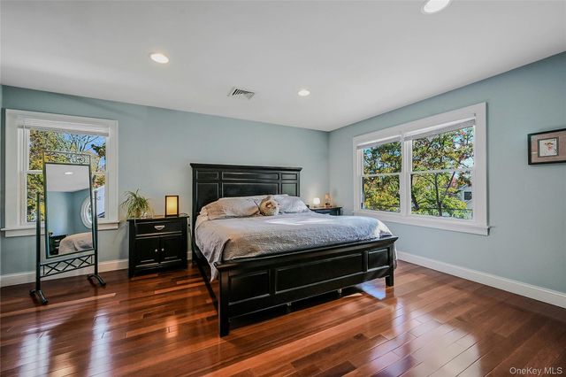 8 Margaret Avenue, Nesconset, NY 11767