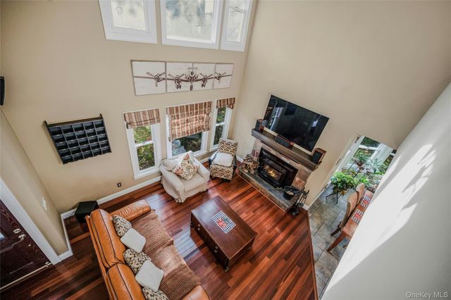 8 Margaret Avenue, Nesconset, NY 11767