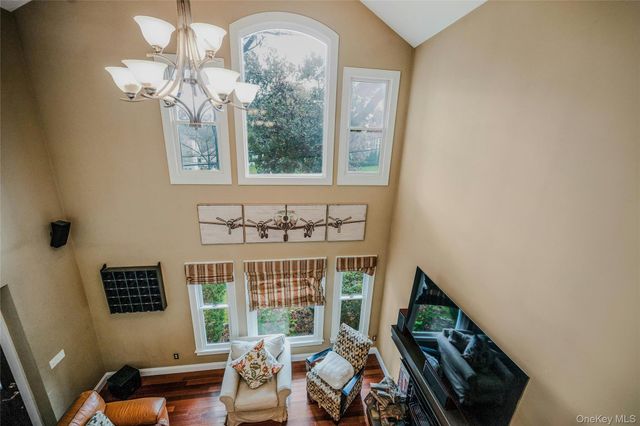 8 Margaret Avenue, Nesconset, NY 11767