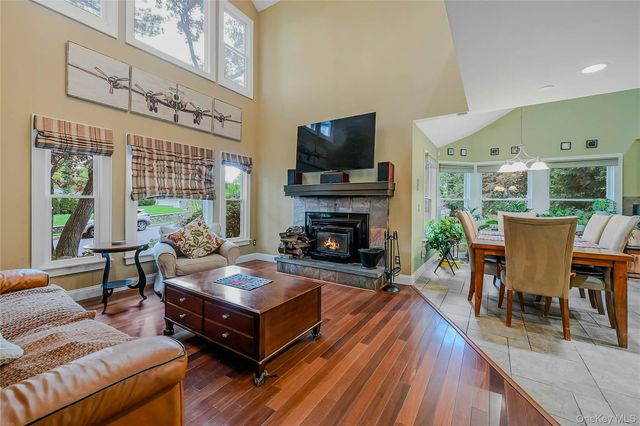 8 Margaret Avenue, Nesconset, NY 11767