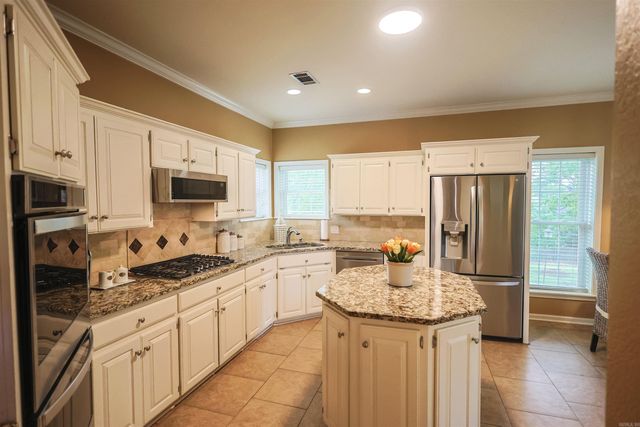 105 Alexwood Drive, Hot Springs, AR 71913