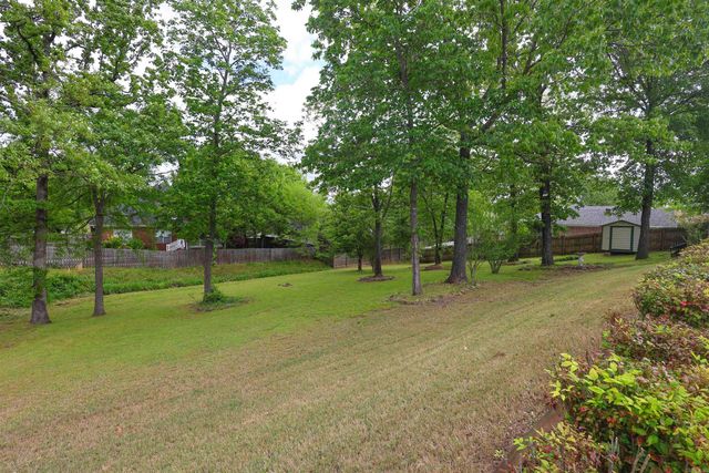105 Alexwood Drive, Hot Springs, AR 71913