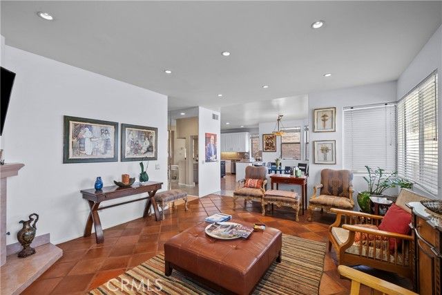 1934 Erin Way, Glendale, CA 91206