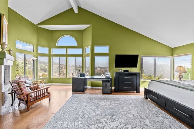 1934 Erin Way, Glendale, CA 91206