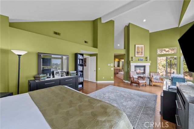 1934 Erin Way, Glendale, CA 91206