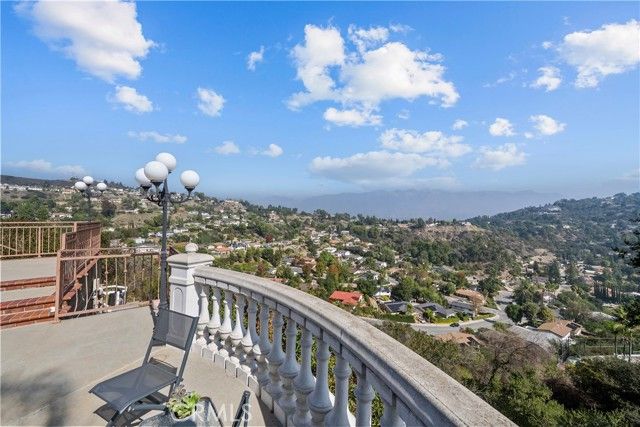 1934 Erin Way, Glendale, CA 91206