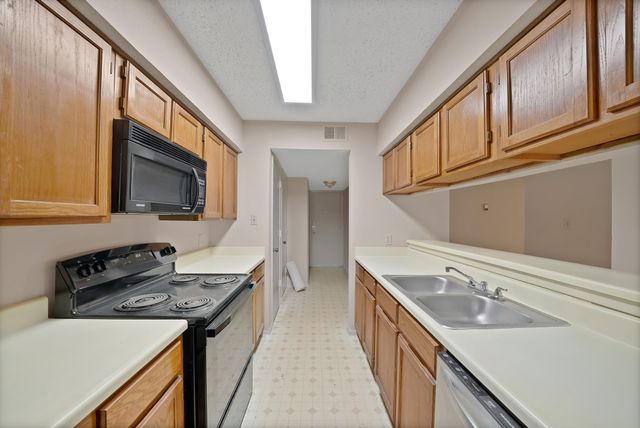 9621 Walnut Street 6106, Dallas, TX 75243