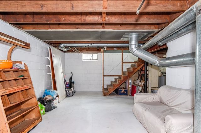 108 James Drive, Fairborn, OH 45324