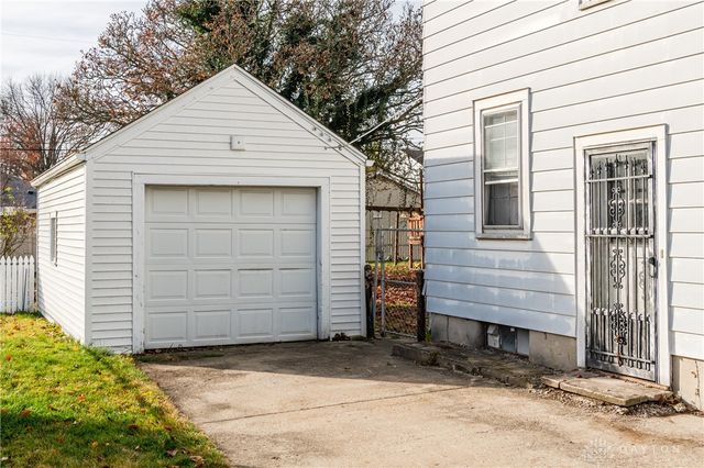 108 James Drive, Fairborn, OH 45324