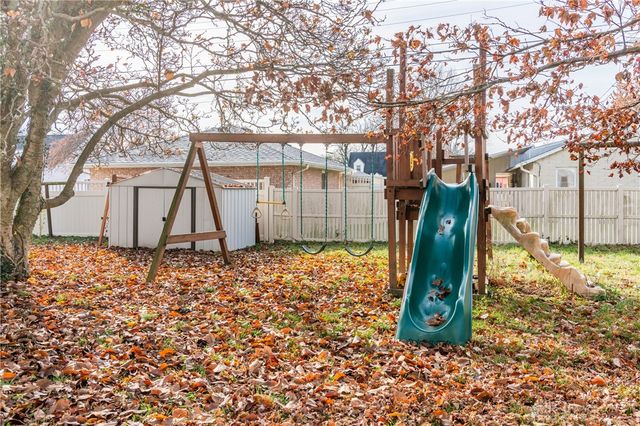 108 James Drive, Fairborn, OH 45324