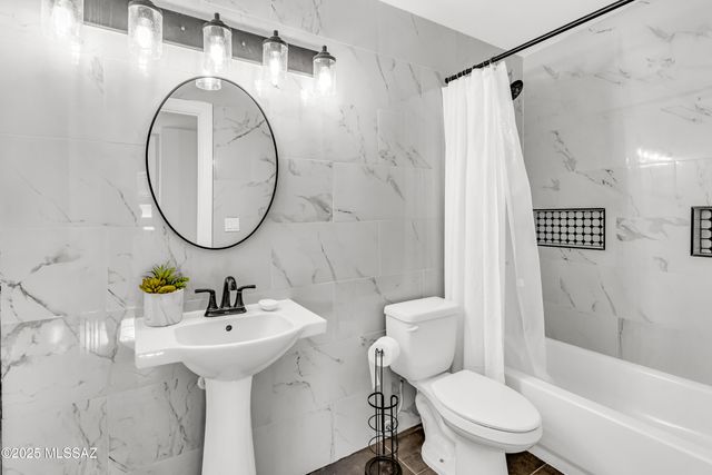 3520 W Northstar Drive, Tucson, AZ 85741