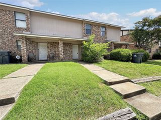 1024 Southmoor Drive 1026, Arlington, TX 76010