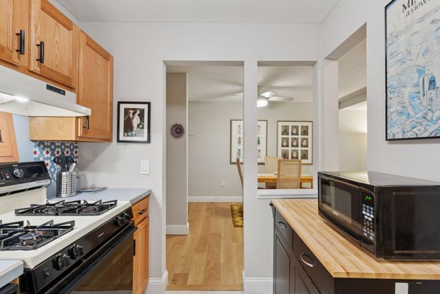 4860 Park Commons Drive 205, Saint Louis Park, MN 55416