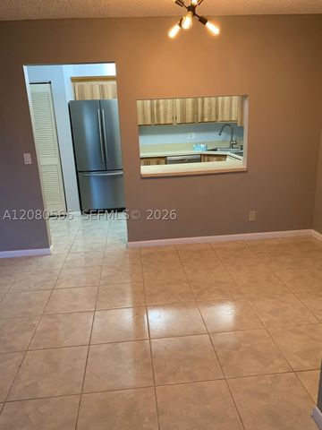 702 Sunny Pine Way A1, Green Acres, FL 33415
