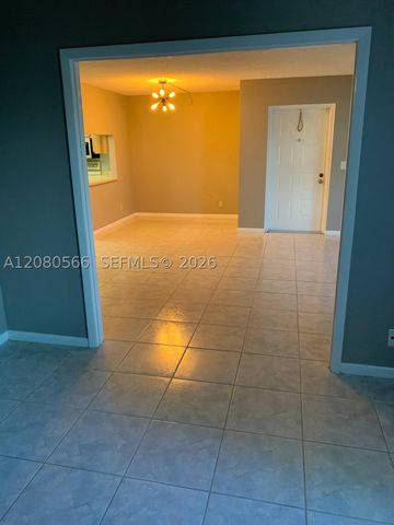 702 Sunny Pine Way A1, Green Acres, FL 33415
