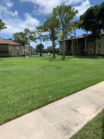 702 Sunny Pine Way A1, Green Acres, FL 33415