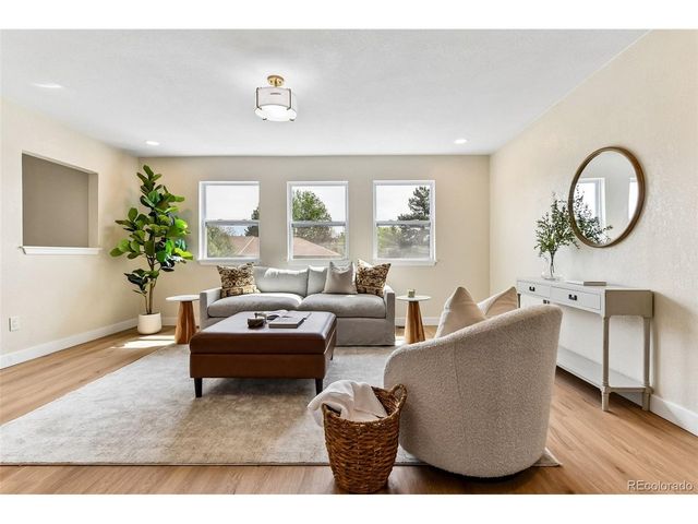 8903 S Balsam St, Littleton, CO 80128