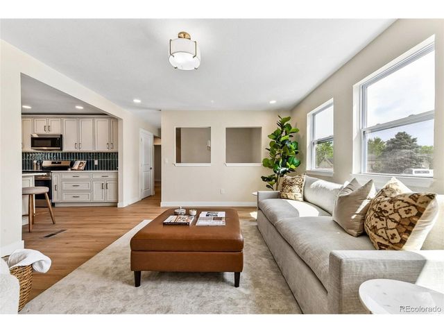 8903 S Balsam St, Littleton, CO 80128