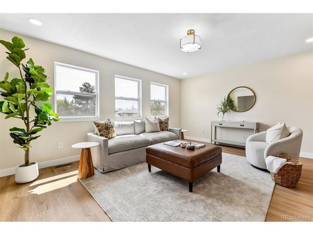 8903 S Balsam St, Littleton, CO 80128