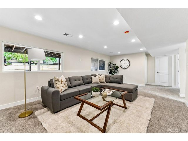 8903 S Balsam St, Littleton, CO 80128